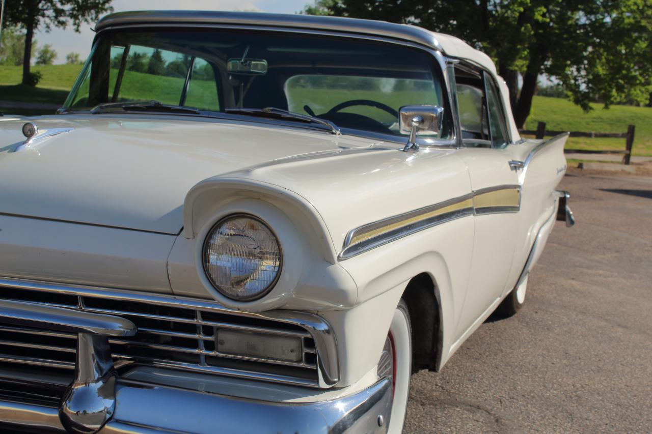 Ford Fairlane Sunliner Convertible  1957