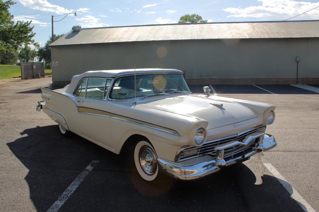 Ford Fairlane Sunliner Convertible  1957