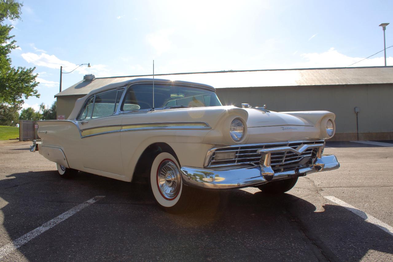 Ford Fairlane Sunliner Convertible  1957