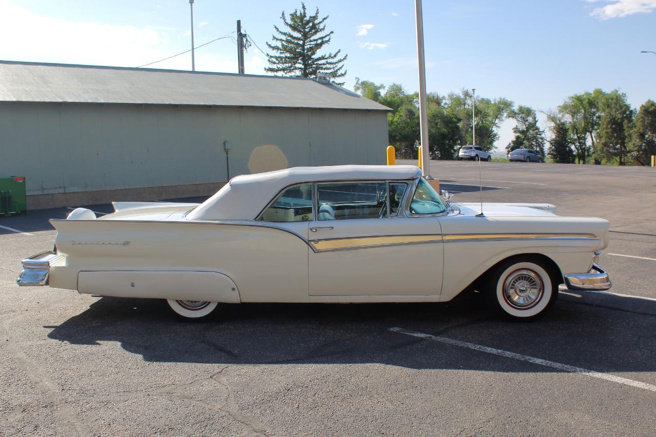 Ford Fairlane Sunliner Convertible  1957