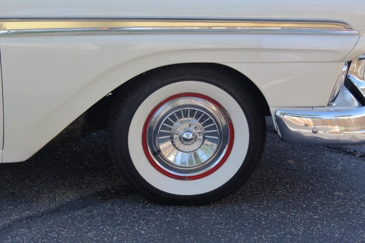 Ford Fairlane Sunliner Convertible  1957