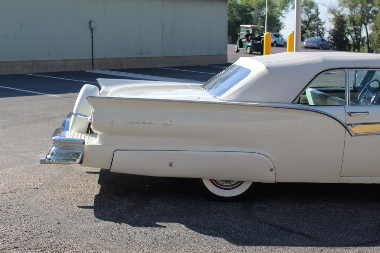 Ford Fairlane Sunliner Convertible  1957