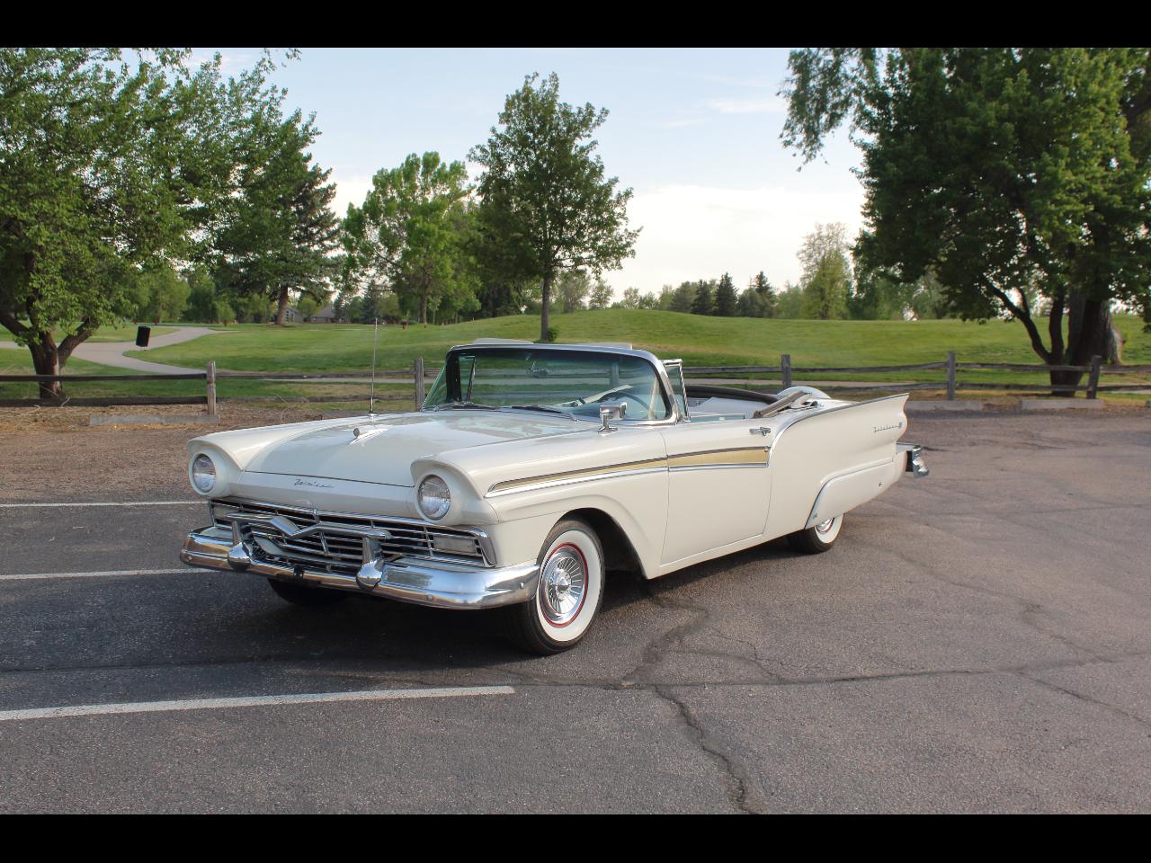 Ford Fairlane Sunliner Convertible  1957