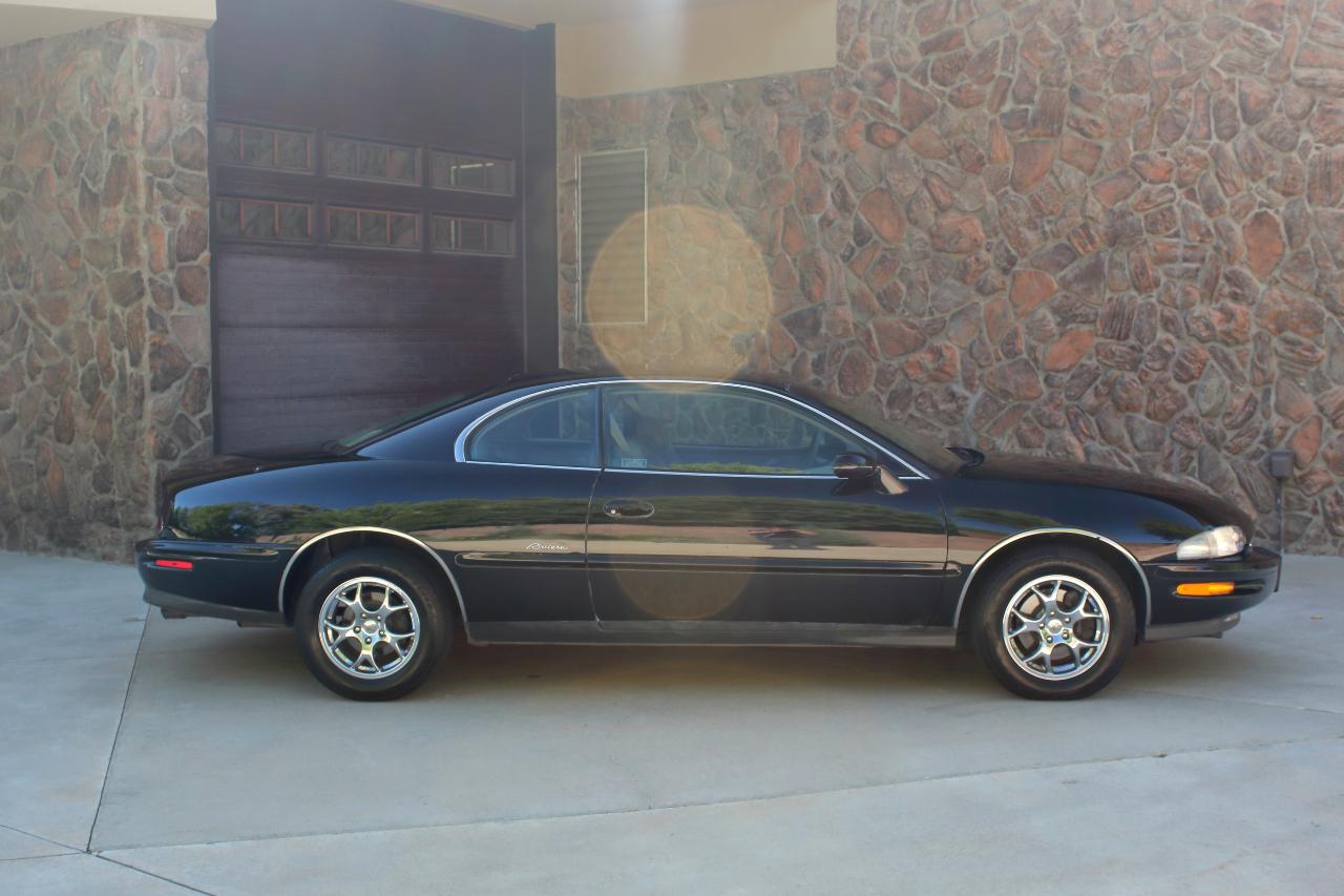 Buick Riviera Coupe 1997