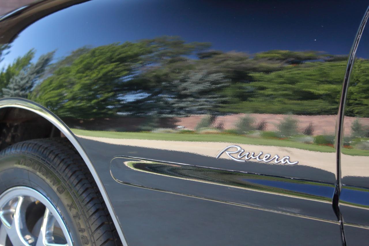 Buick Riviera Coupe 1997