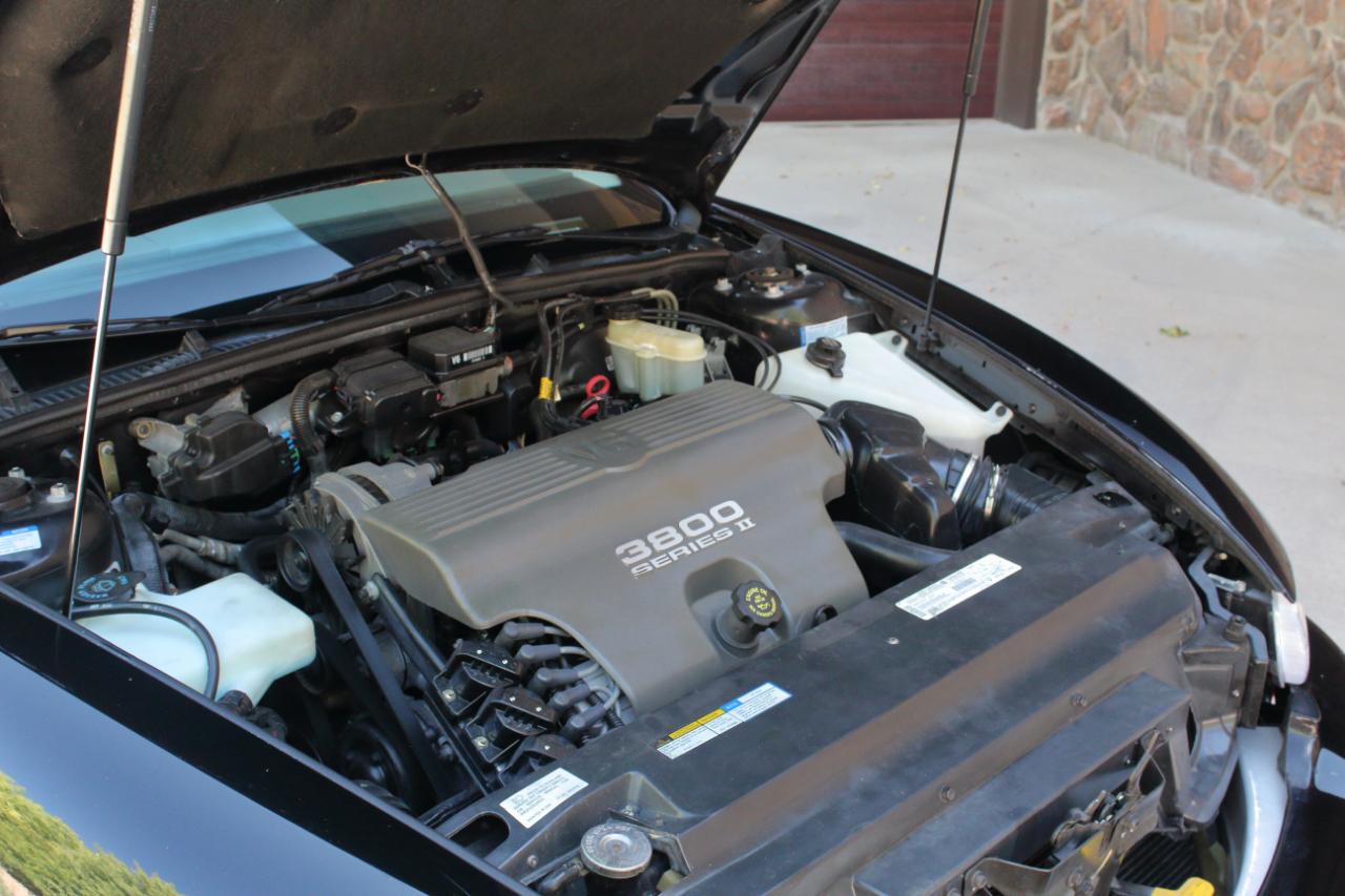 Buick Riviera Coupe 1997