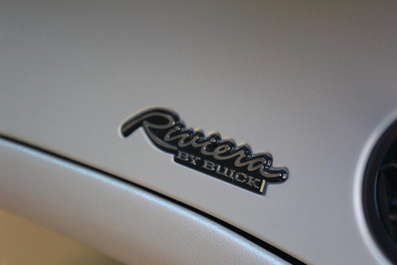 Buick Riviera Coupe 1997