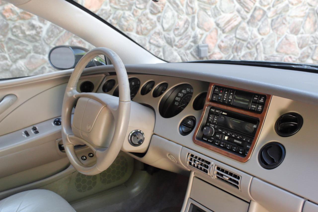 Buick Riviera Coupe 1997