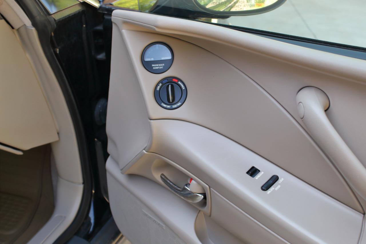 Buick Riviera Coupe 1997