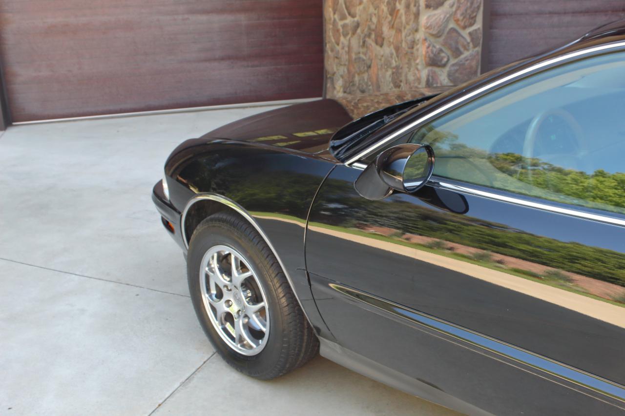 Buick Riviera Coupe 1997
