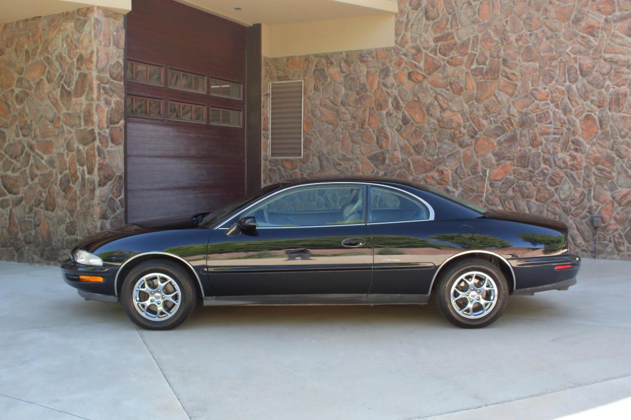Buick Riviera Coupe 1997