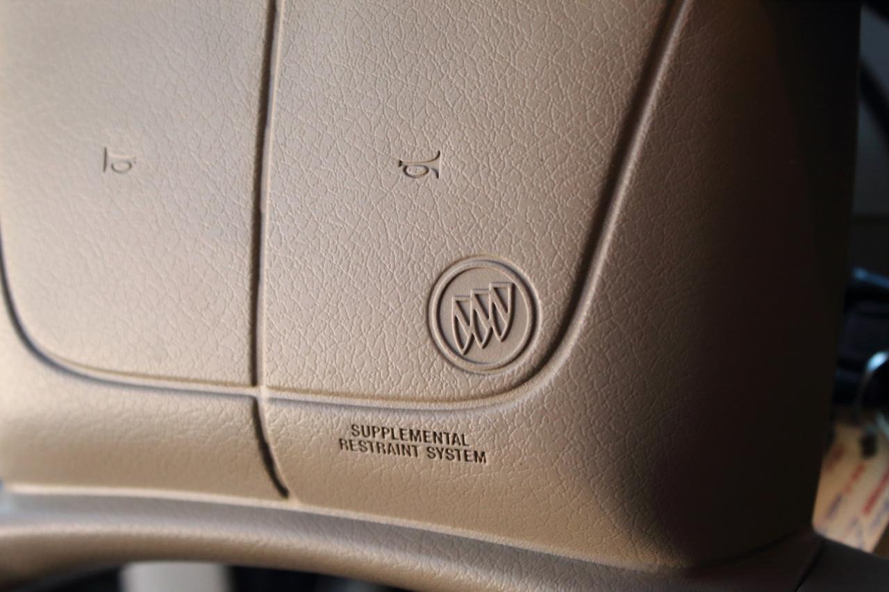 Buick Riviera Coupe 1997