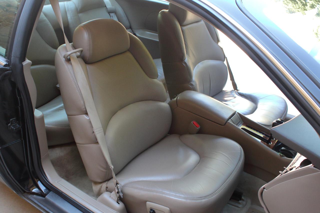 Buick Riviera Coupe 1997