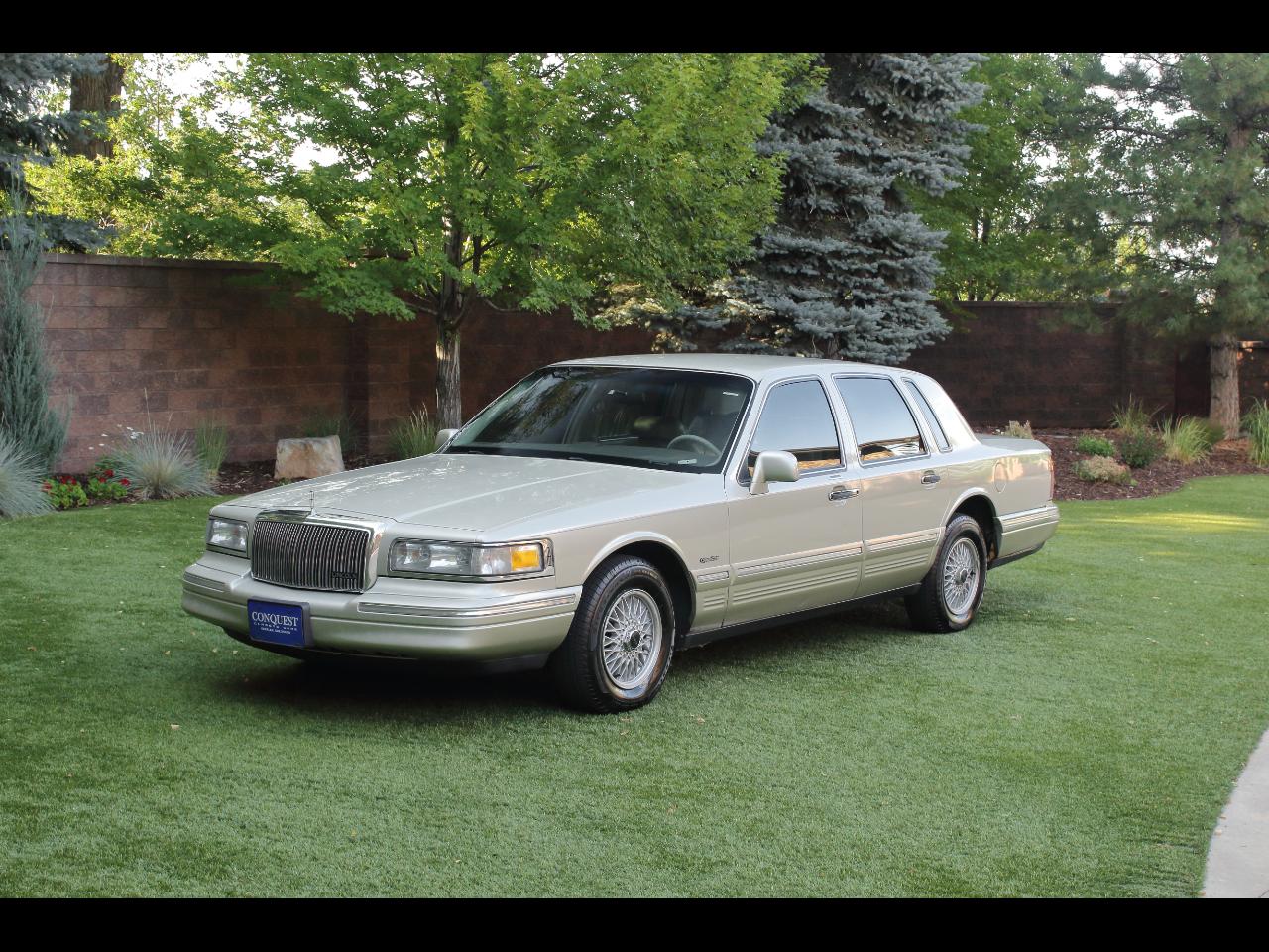 1997 Lincoln Town Car Signature