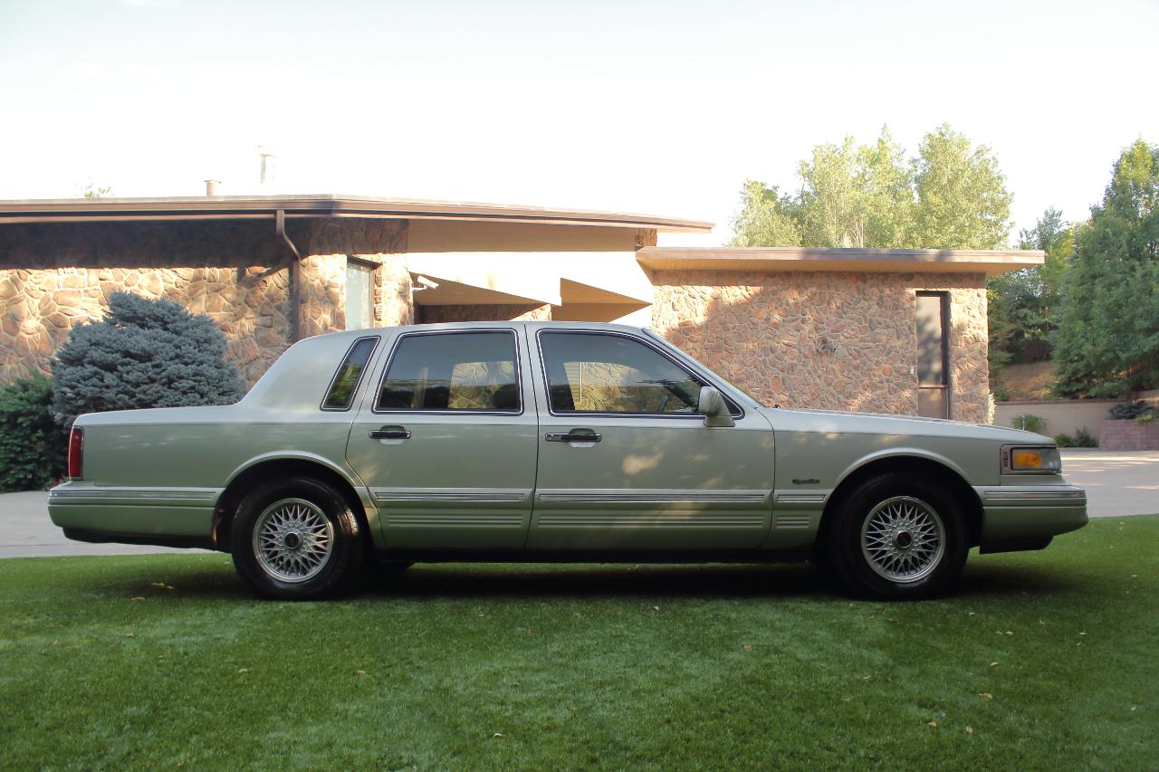 Lincoln Town Car Signature 1997