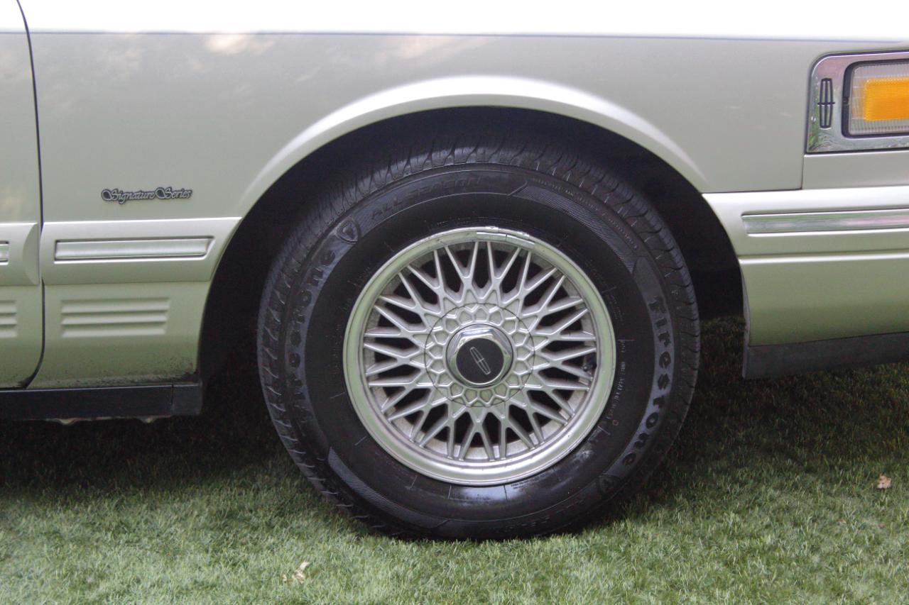 Lincoln Town Car Signature 1997