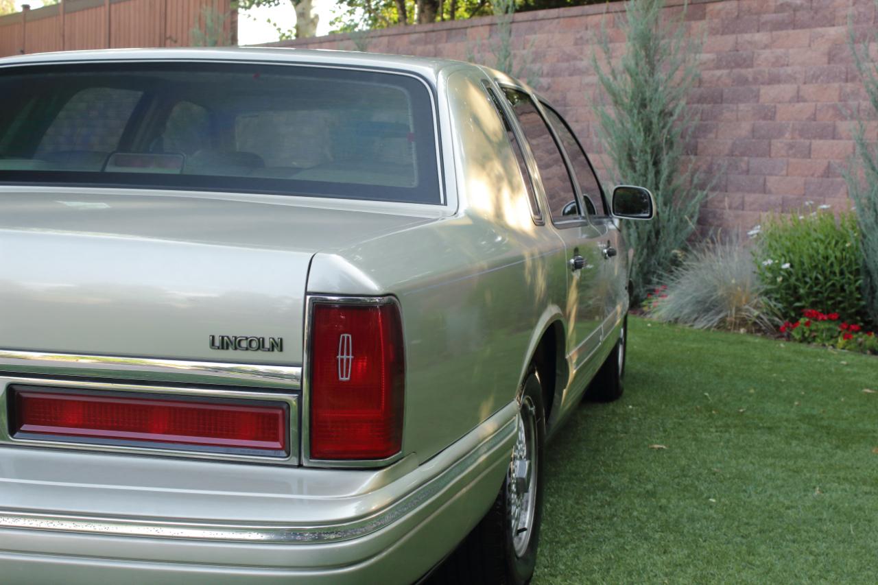 Lincoln Town Car Signature 1997