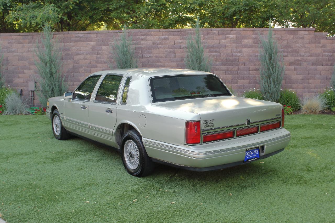 Lincoln Town Car Signature 1997