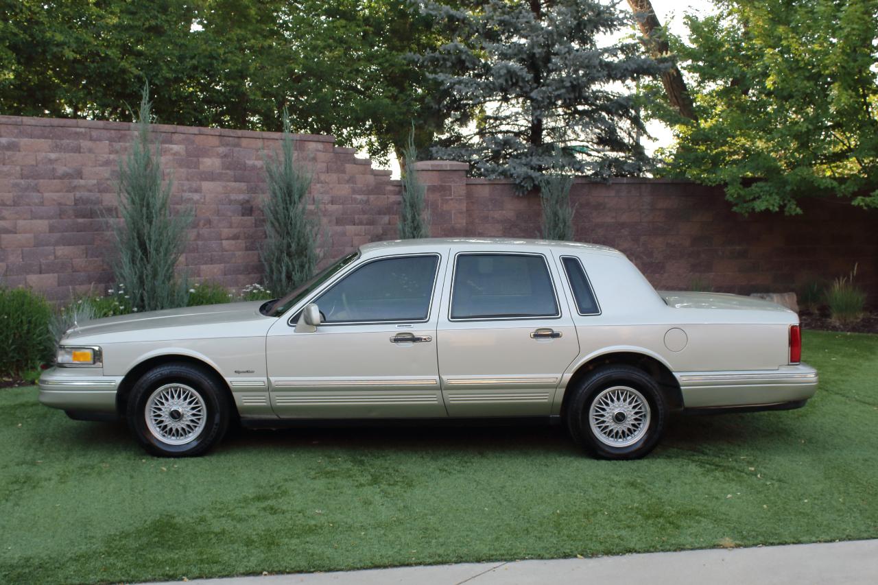 Lincoln Town Car Signature 1997