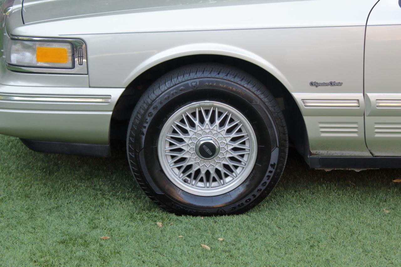 Lincoln Town Car Signature 1997