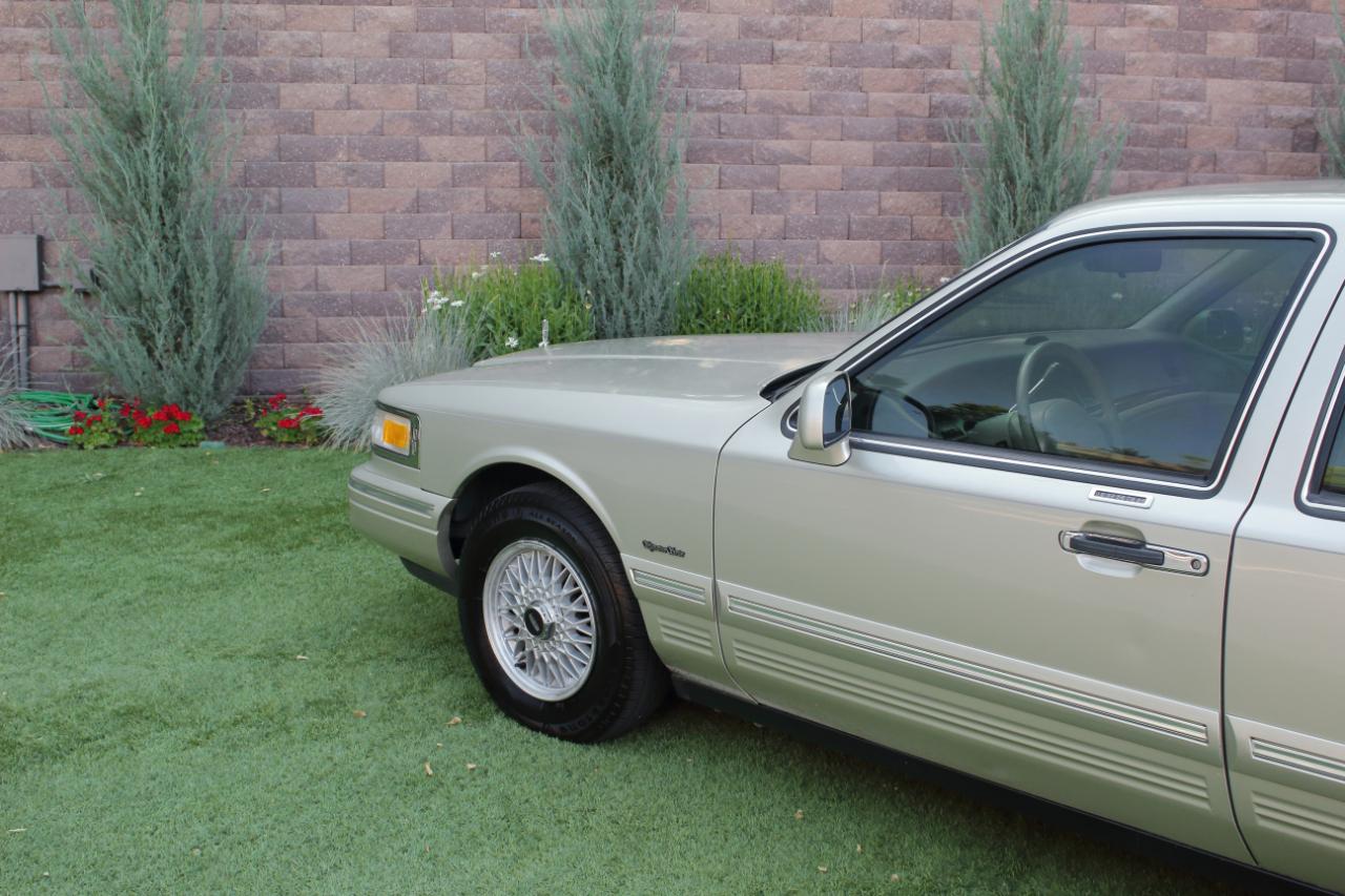 Lincoln Town Car Signature 1997