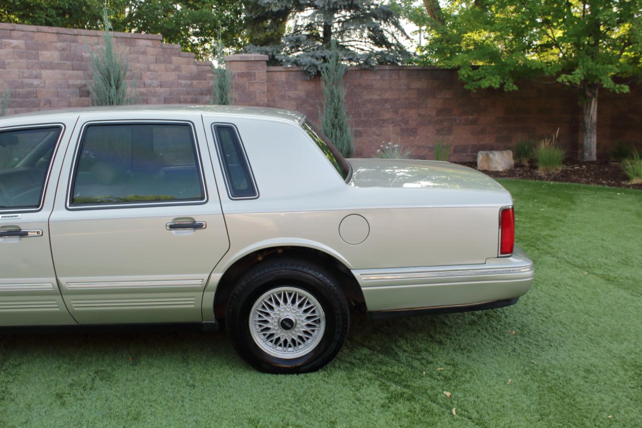 Lincoln Town Car Signature 1997