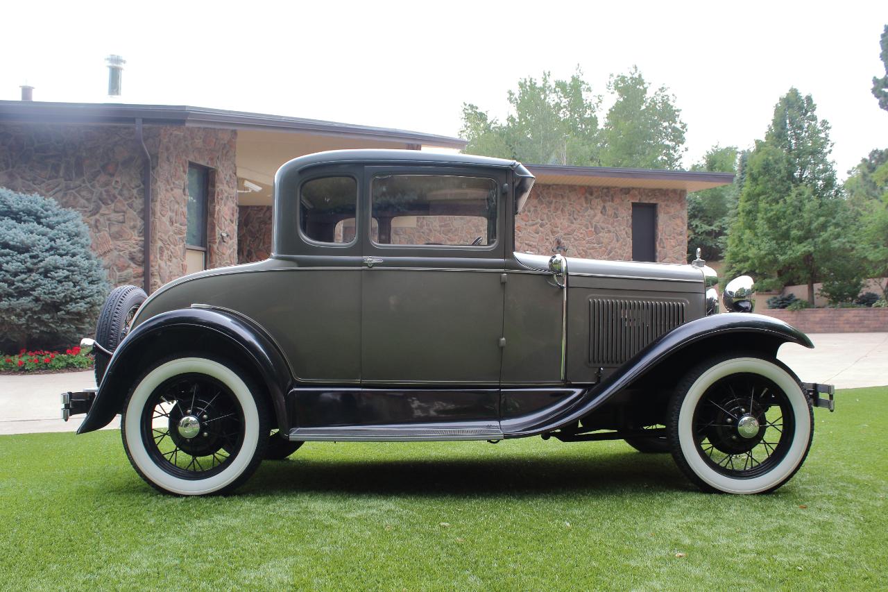 Ford Model A  1930