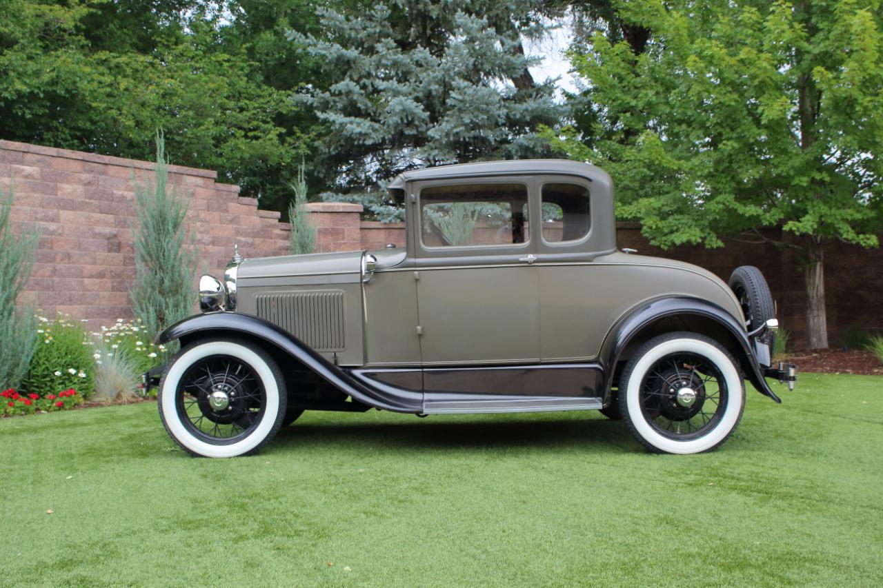Ford Model A  1930
