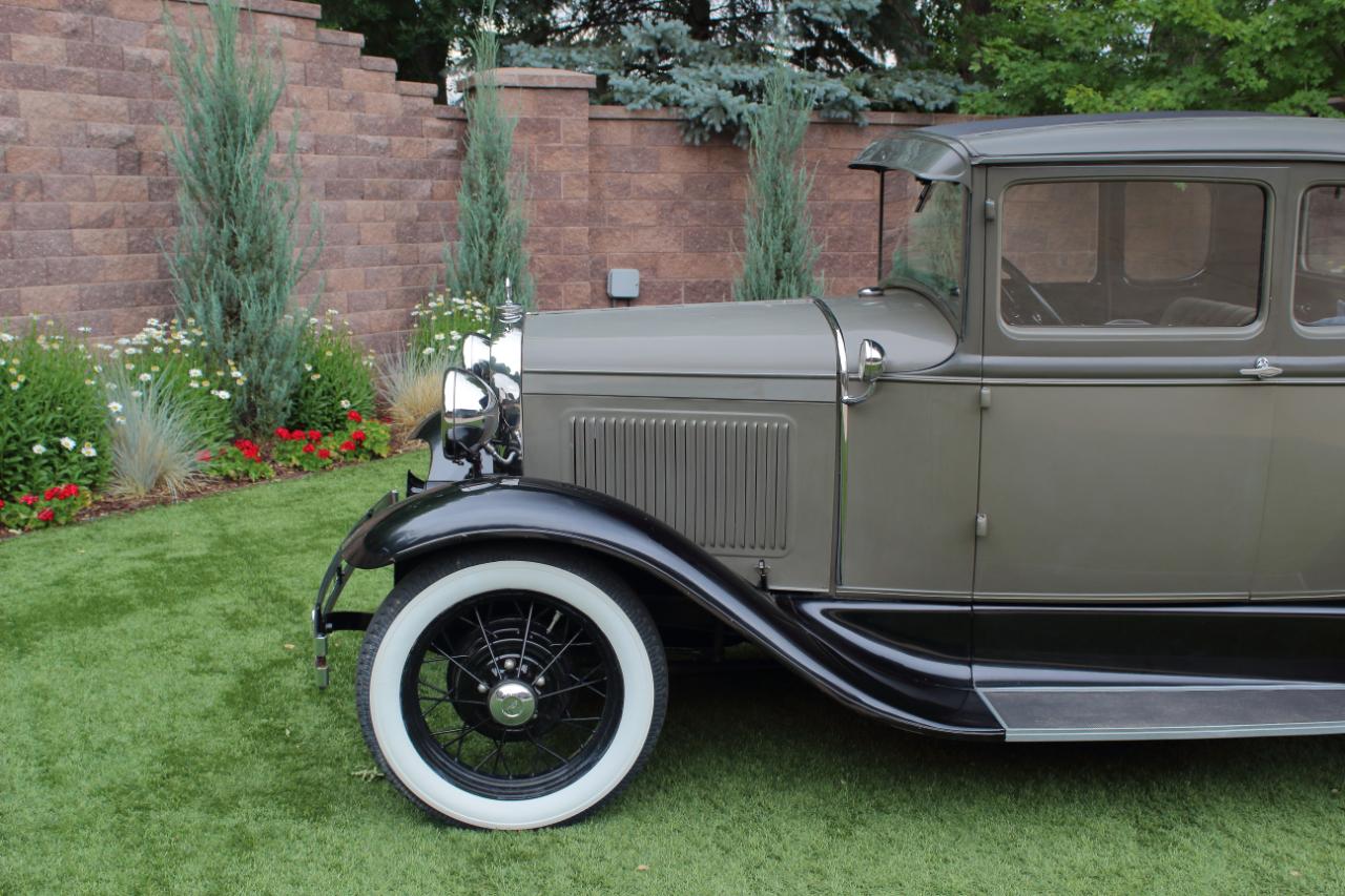 Ford Model A  1930