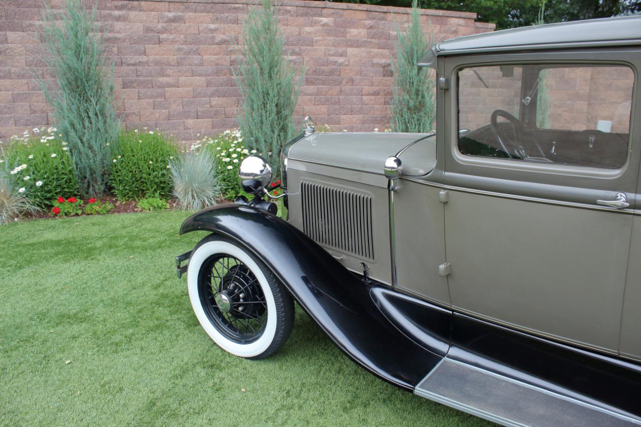 Ford Model A  1930