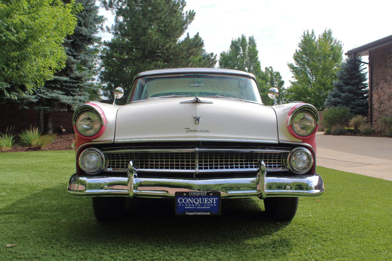 Ford Crown Victoria  1955