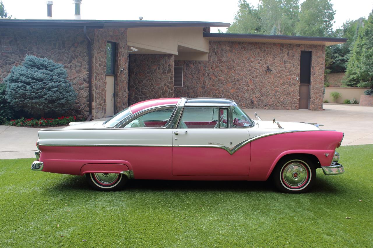 Ford Crown Victoria  1955