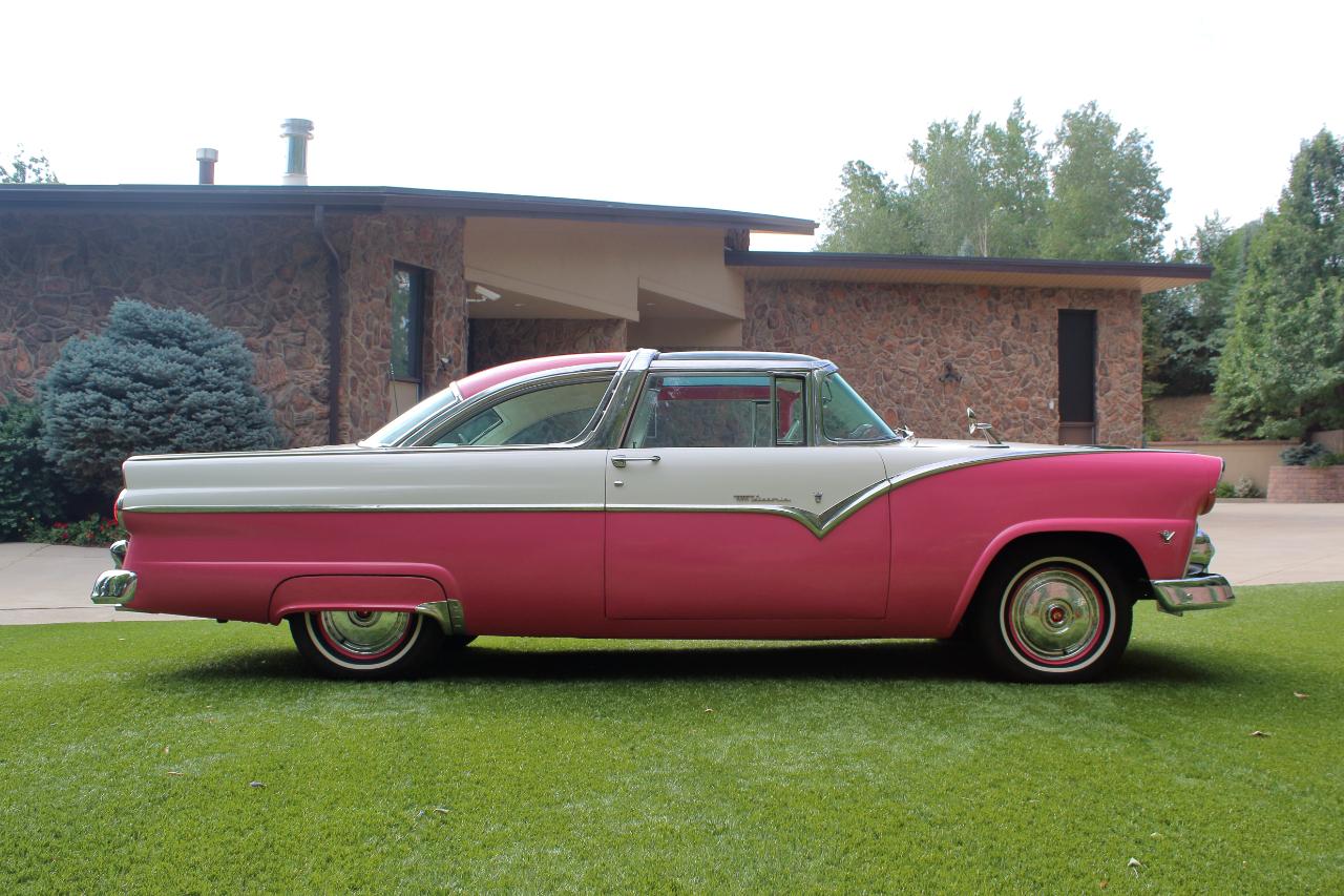 Ford Crown Victoria  1955