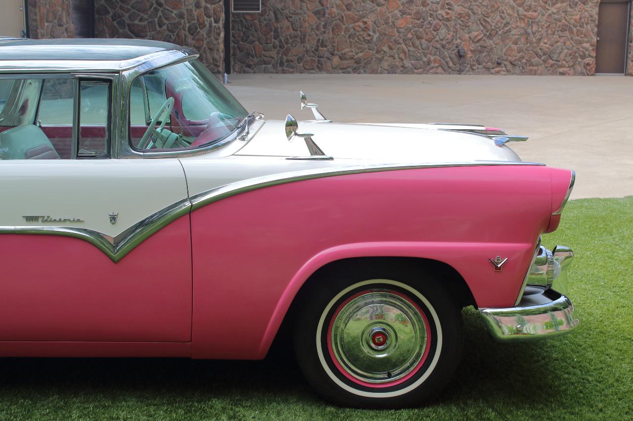Ford Crown Victoria  1955