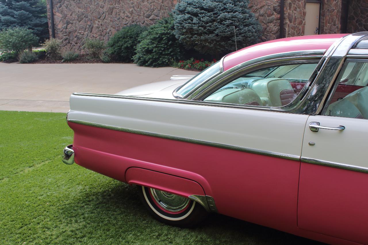 Ford Crown Victoria  1955