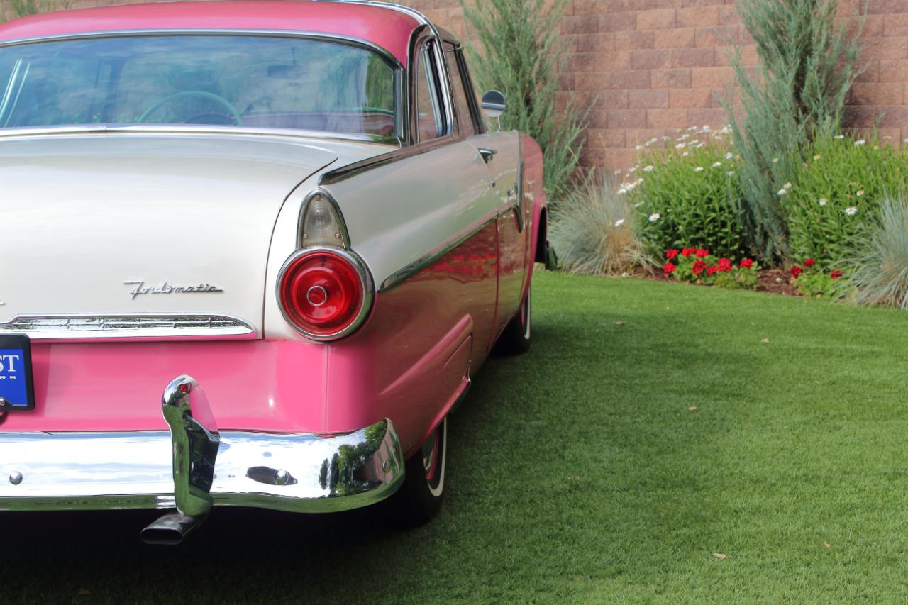 Ford Crown Victoria  1955