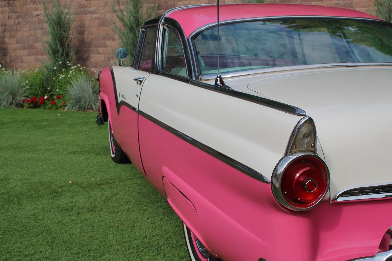 Ford Crown Victoria  1955