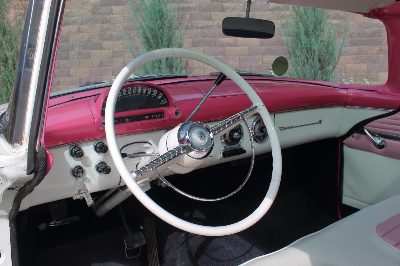 Ford Crown Victoria  1955