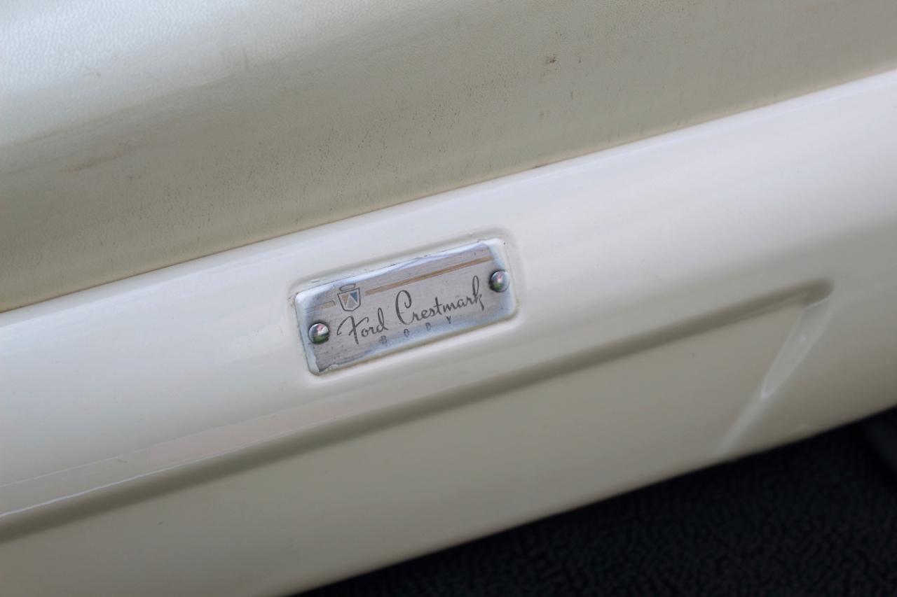 Ford Crown Victoria  1955