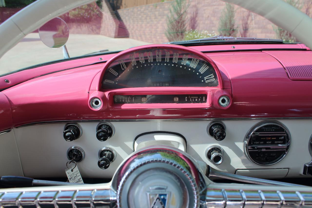Ford Crown Victoria  1955