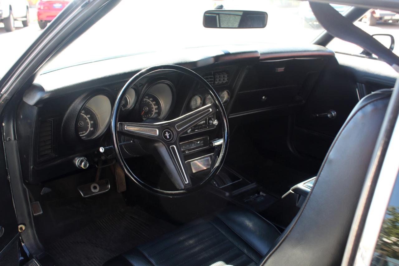 Ford Mustang photo 3