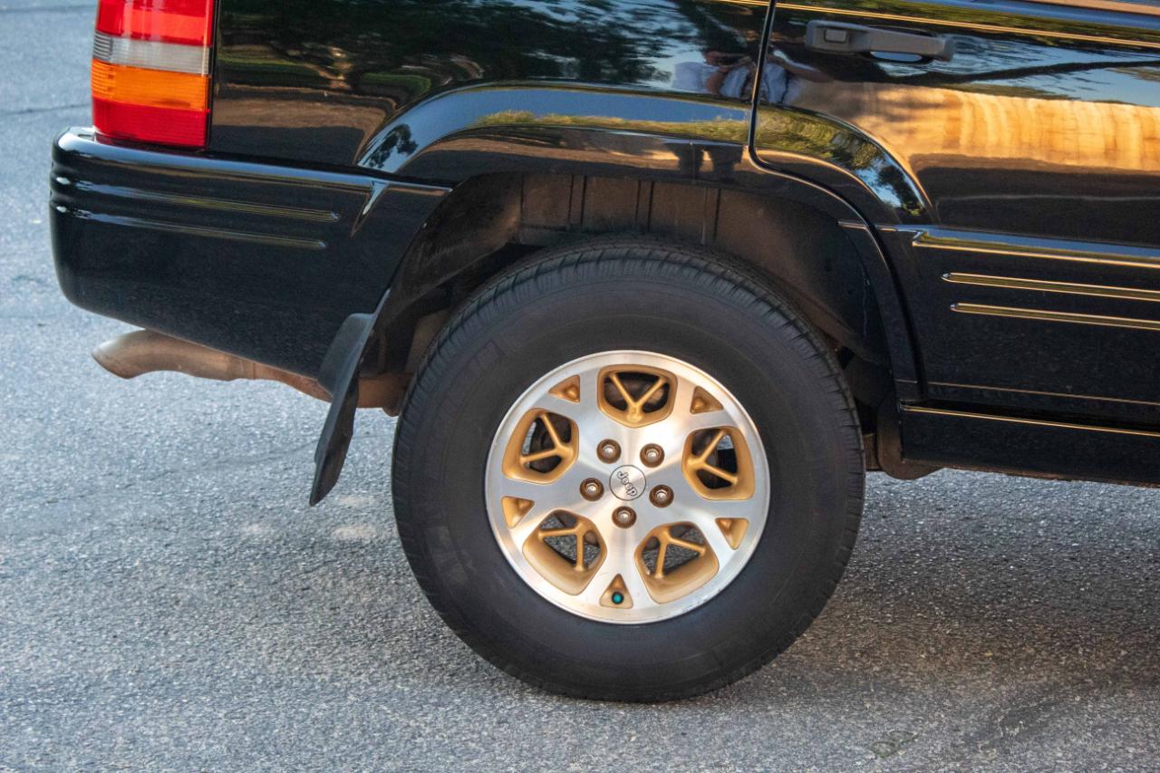Jeep Grand Cherokee photo 13