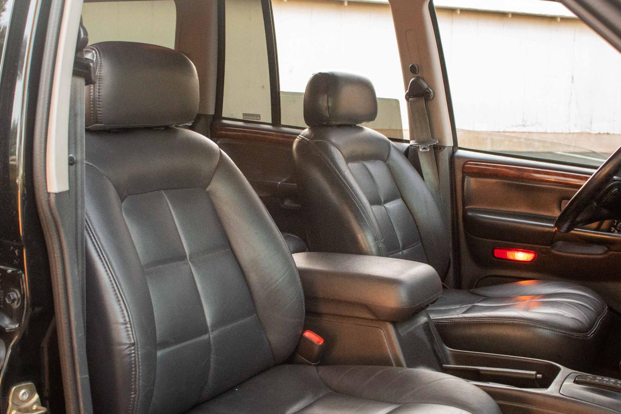 Jeep Grand Cherokee photo 38