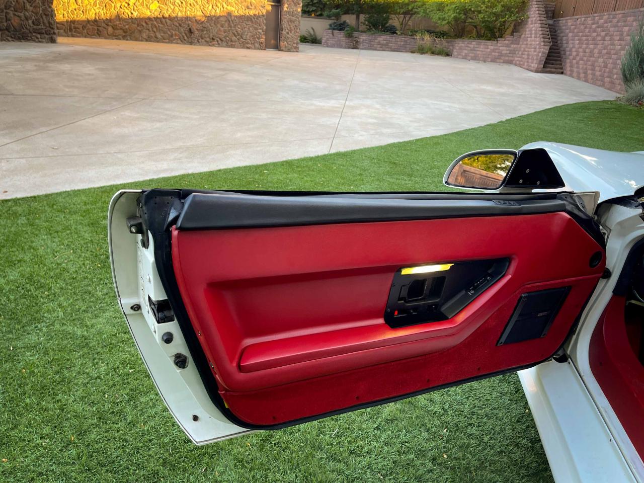 Chevrolet Corvette Convertible 1986