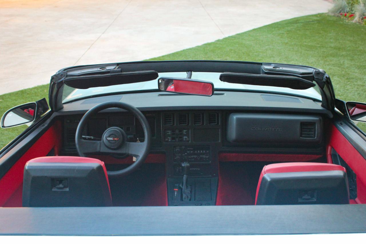 Chevrolet Corvette Convertible 1986