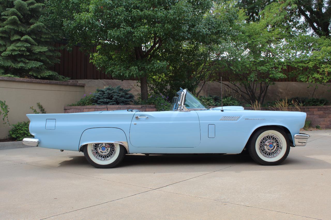 Ford Thunderbird  1957