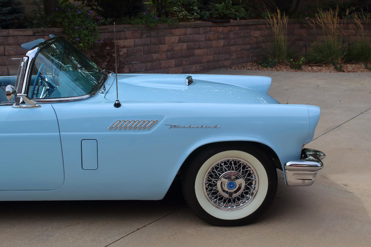 Ford Thunderbird  1957