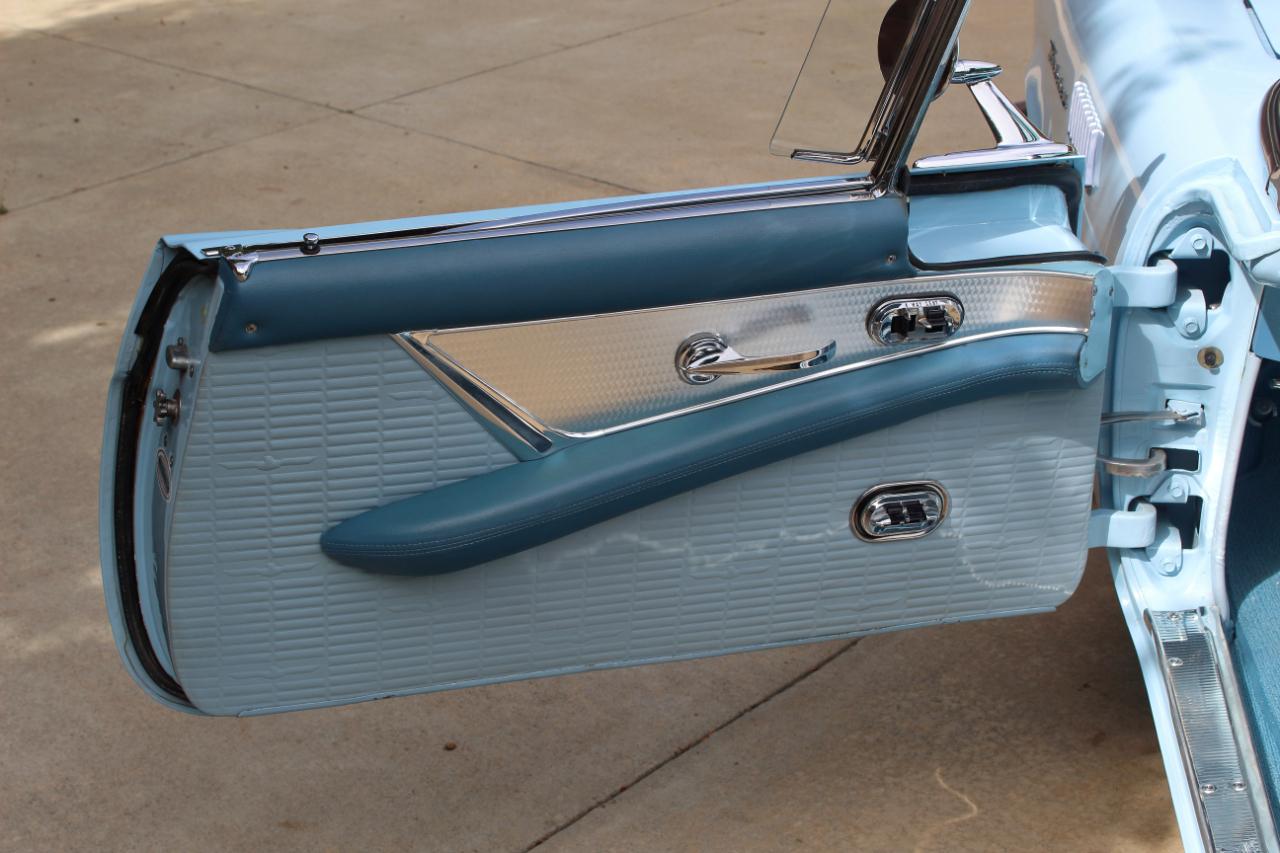 Ford Thunderbird  1957