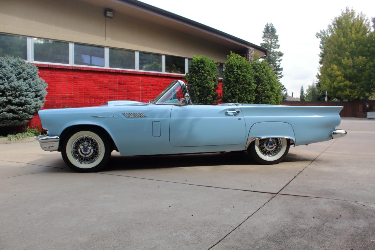 Ford Thunderbird  1957