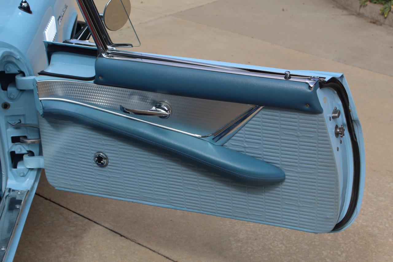 Ford Thunderbird  1957